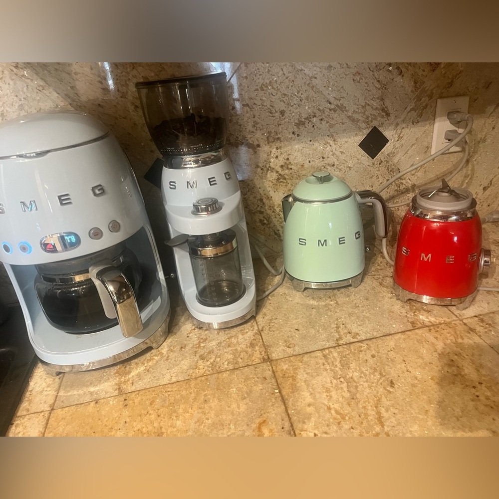 Selling all!  I need new colors Coffee maker 190Grinder 250Kettle 136Blender 180